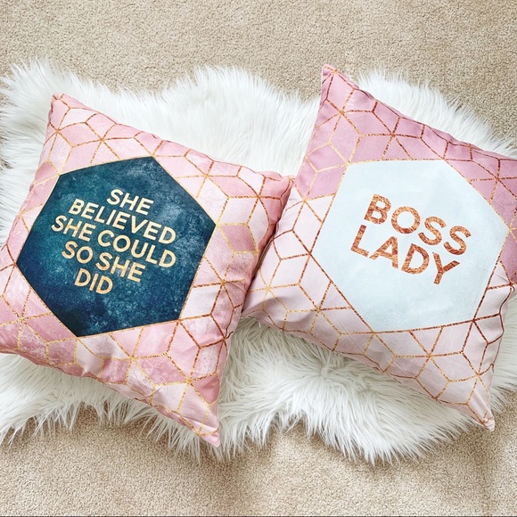 CHIC FUN Pillow case cover- She Believed.. - Picture 3 of 5